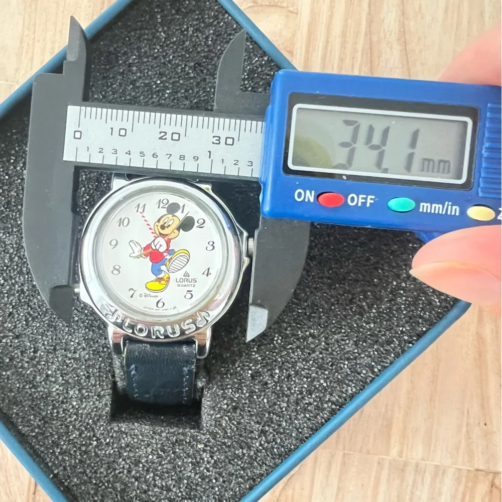Disney musical Mickey Mouse 75th anniversary watch and tin NEW BATTERY